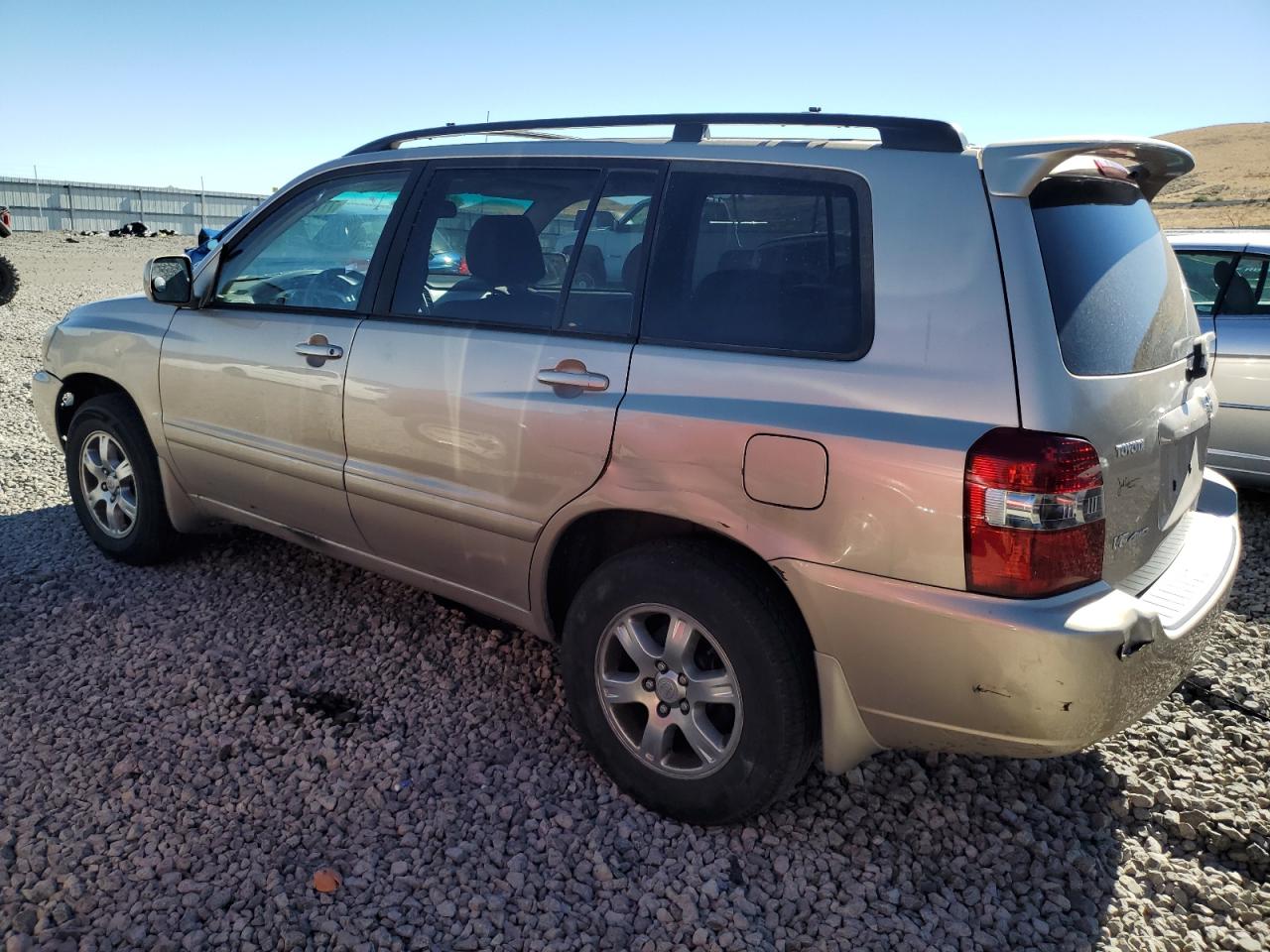 2004 Toyota Highlander - Image 2