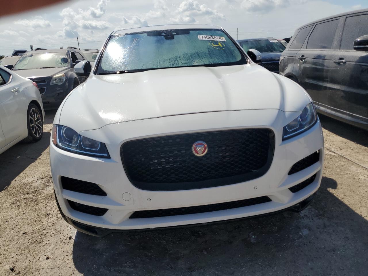 2020 Jaguar F-Pace - Image 5