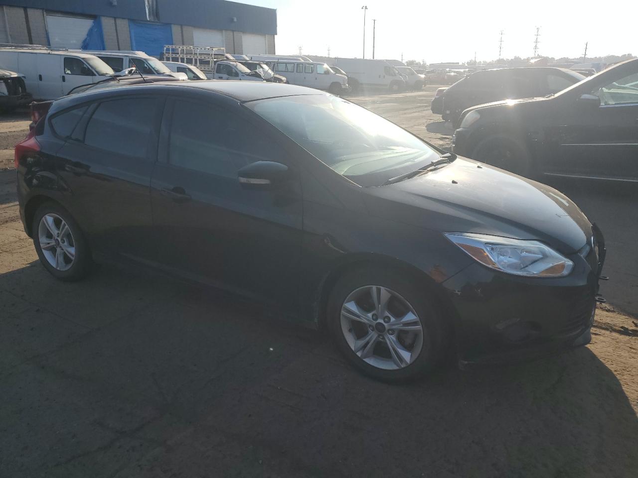 VIN 1FADP3K29DL319470 2013 FORD FOCUS no.4