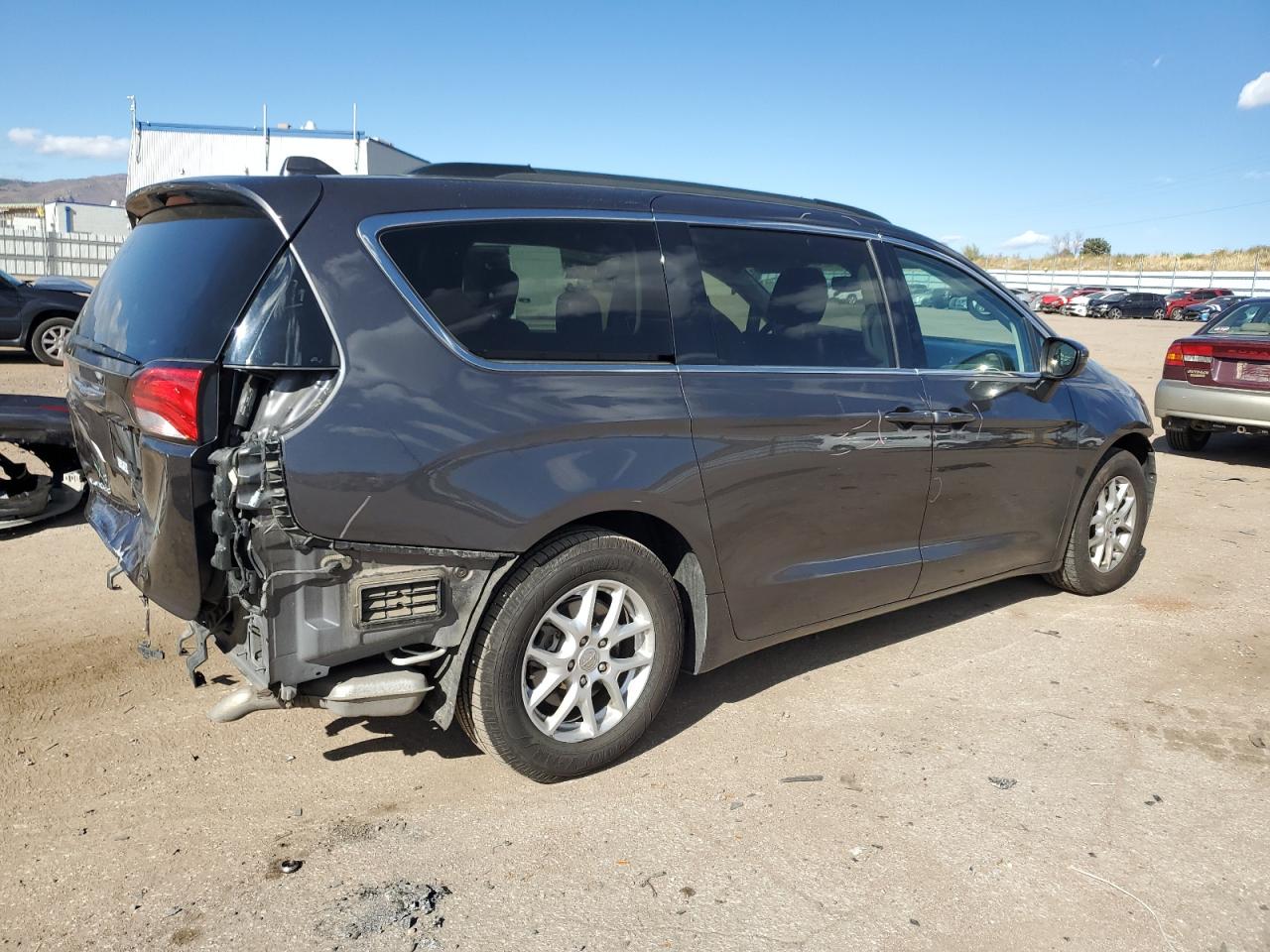 2020 Chrysler Voyager - Image 3