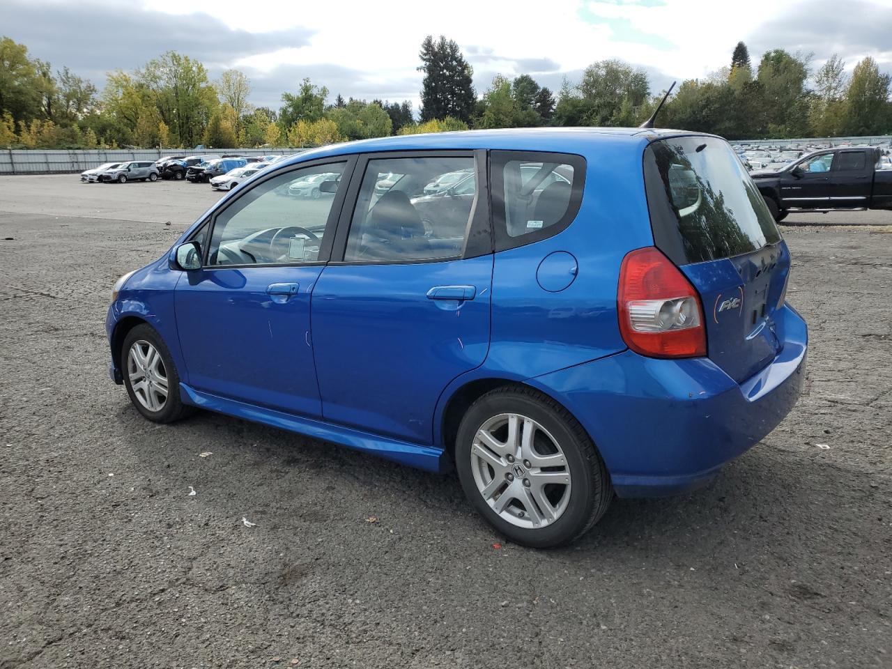 2008 Honda Fit - Image 2