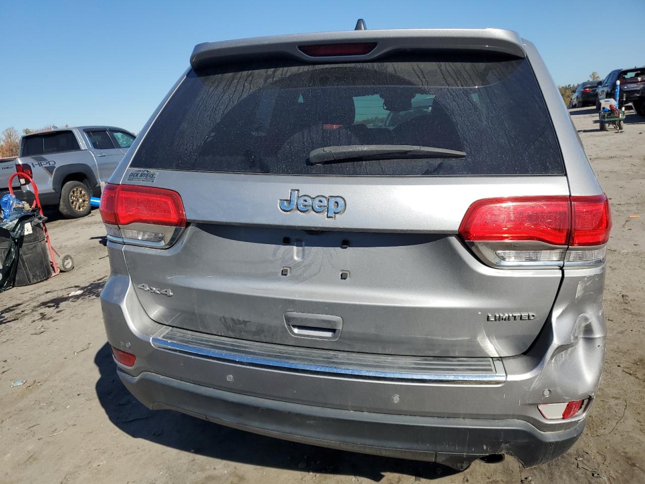 2018 Jeep Grand Cherokee - Image 6