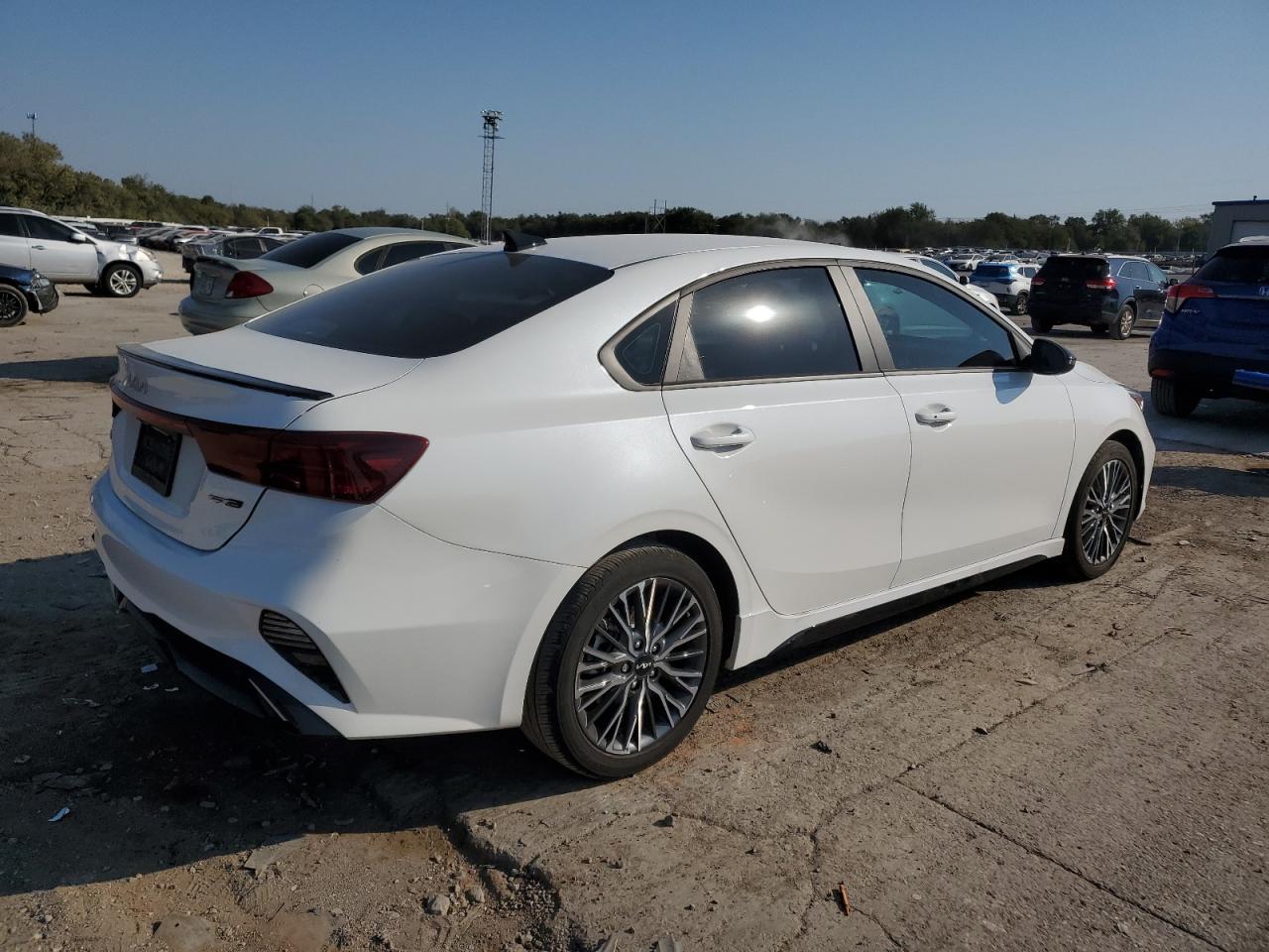 2023 Kia Forte - Image 3