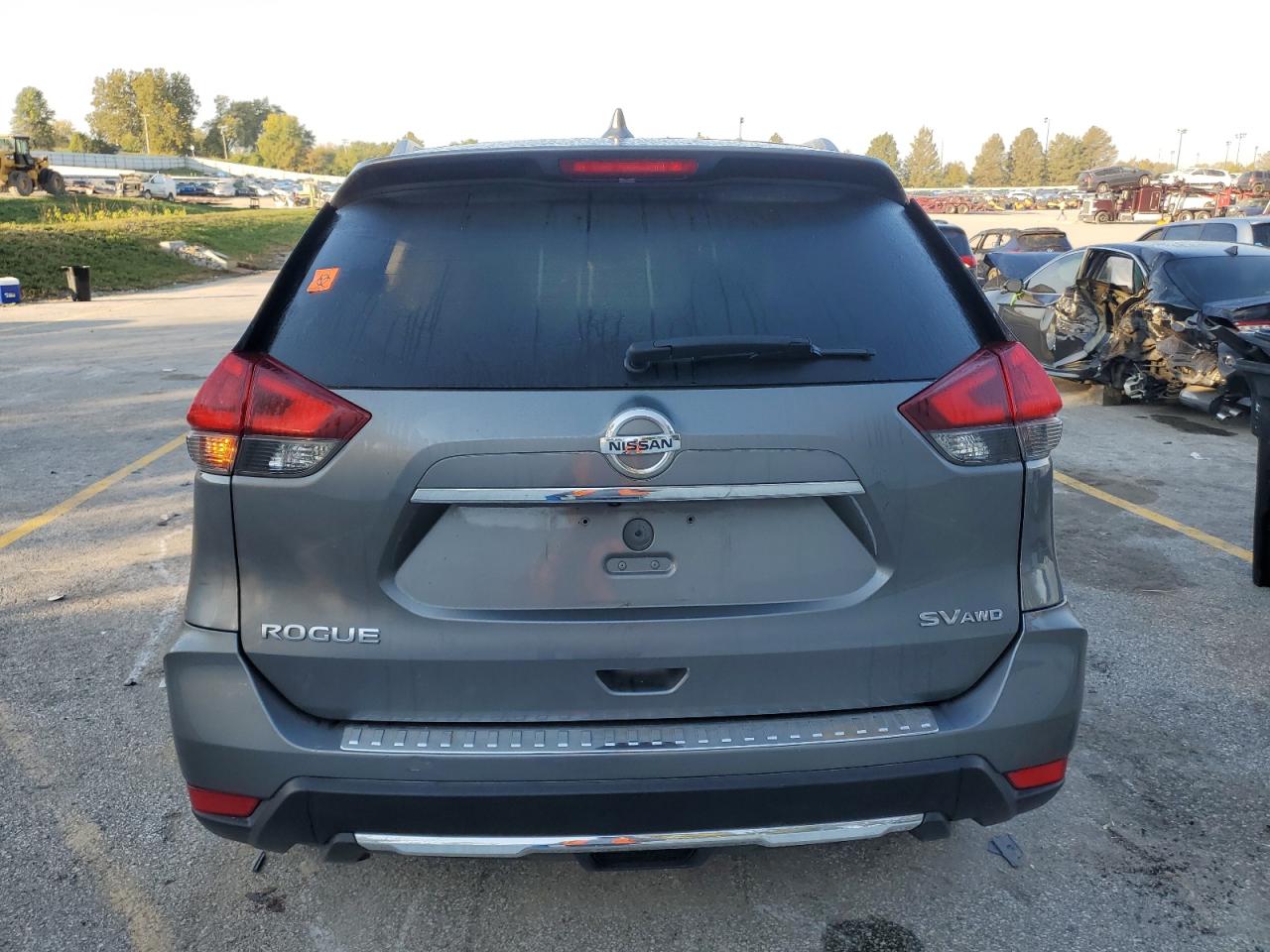 KN8AT2MVXJW345505 2018 Nissan Rogue S