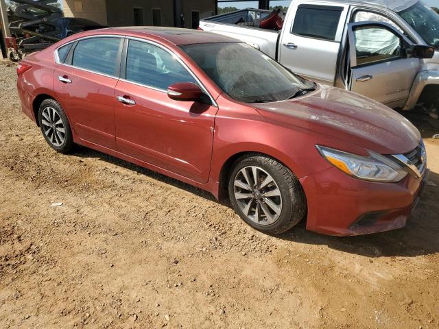 Sedans NISSAN ALTIMA 2016 Czerwony