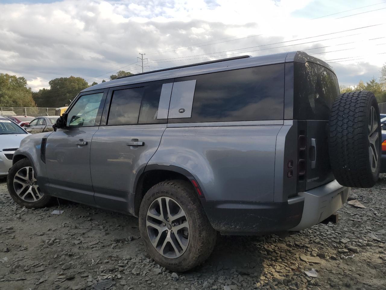 2024 Land Rover Defender - Image 2