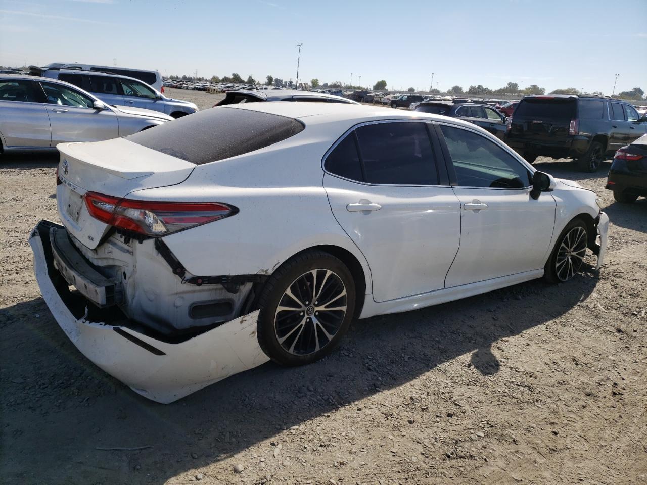 2018 Toyota Camry L VIN: JTNB11HK9J3004643 Lot: 77193174