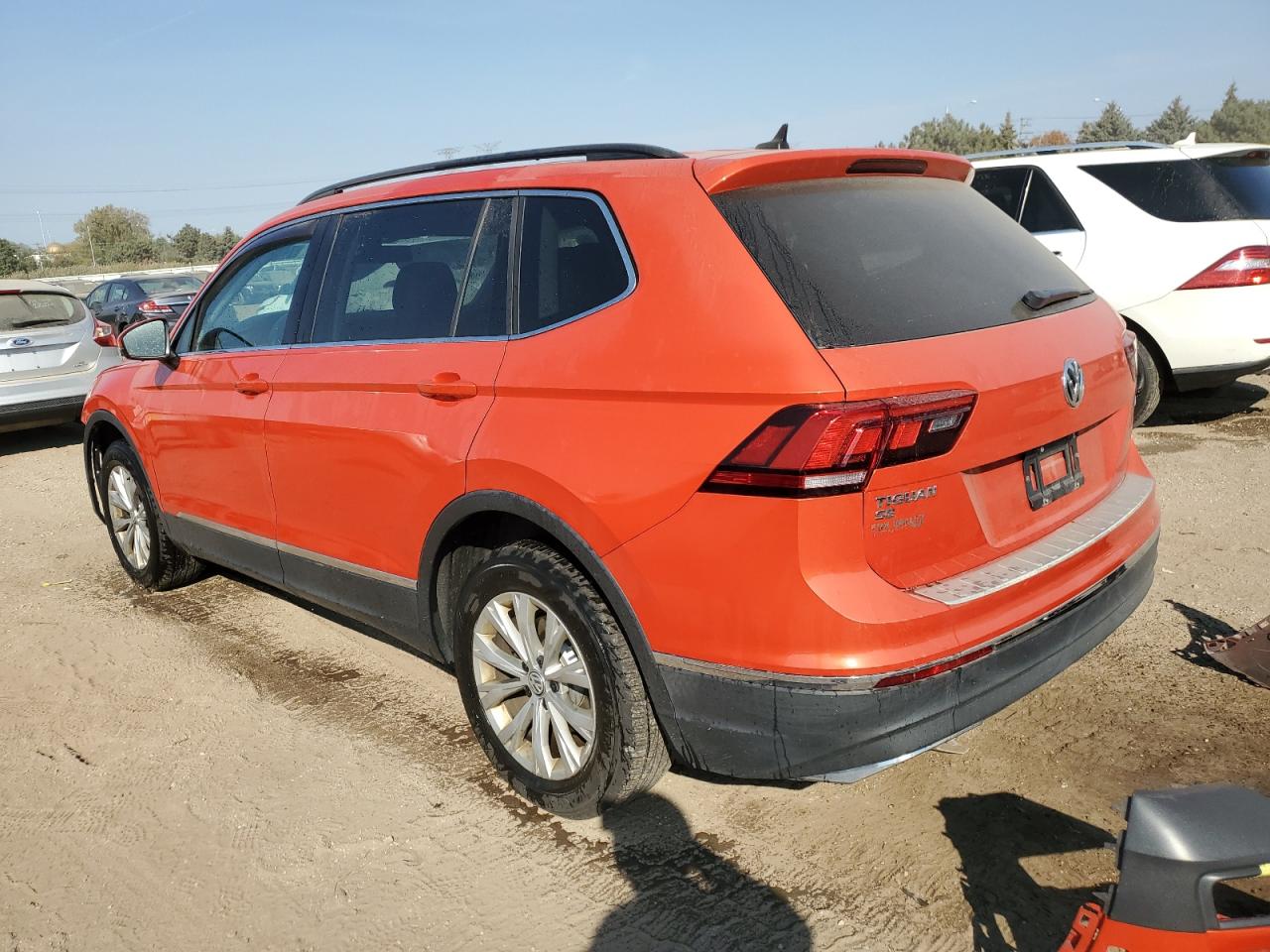 3VV3B7AX3JM020304 2018 VOLKSWAGEN TIGUAN - Image 2