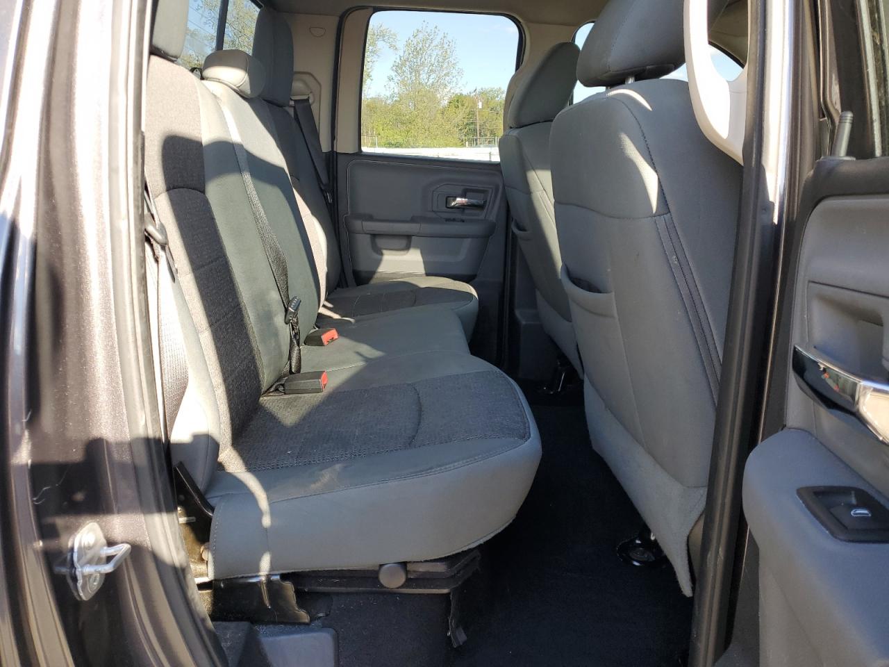 2014 RAM 1500 - Image 10