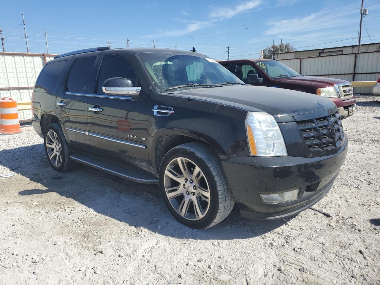2010 Cadillac Escalade - Image 4