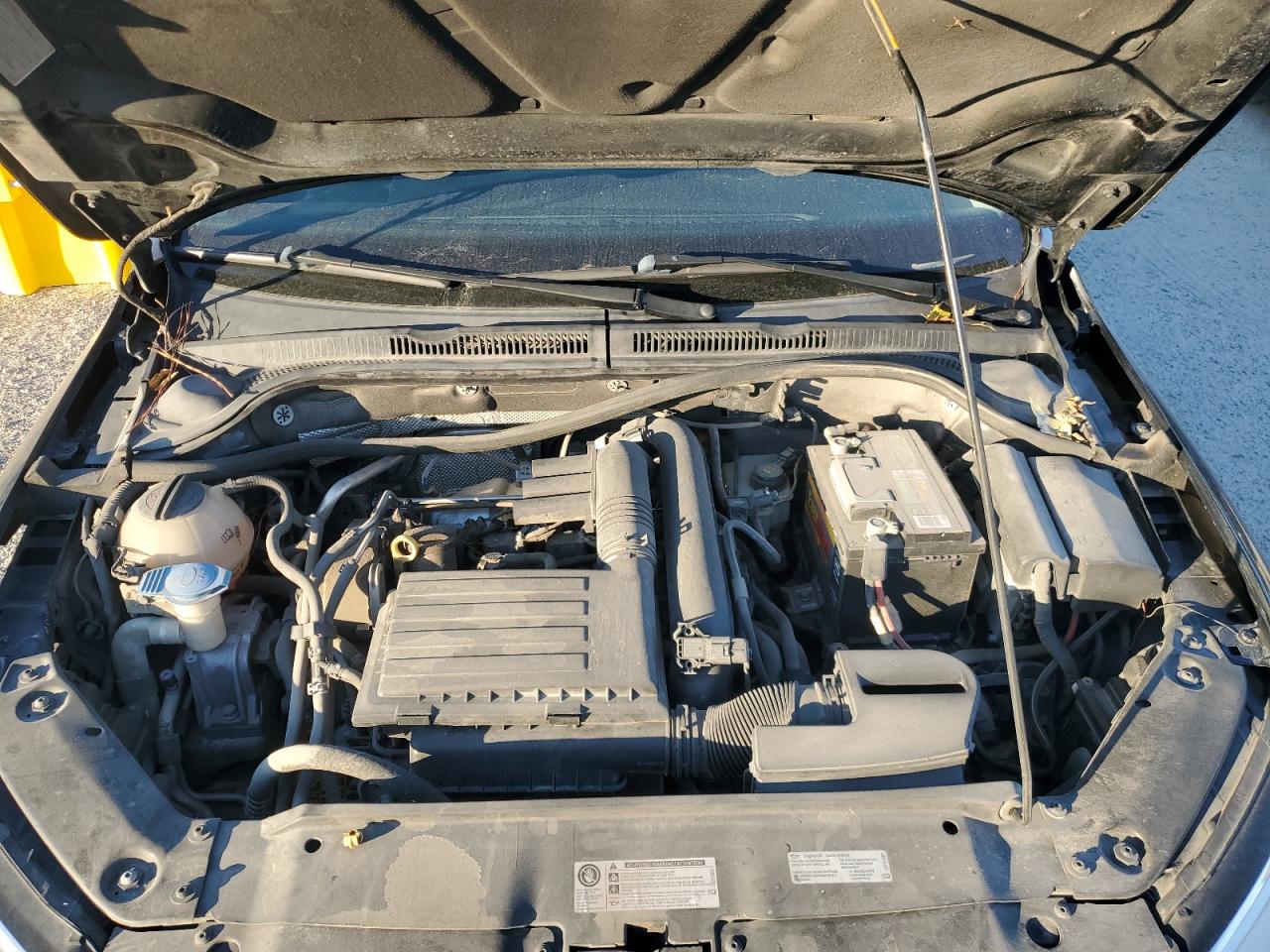 2016 Volkswagen Jetta - Image 11