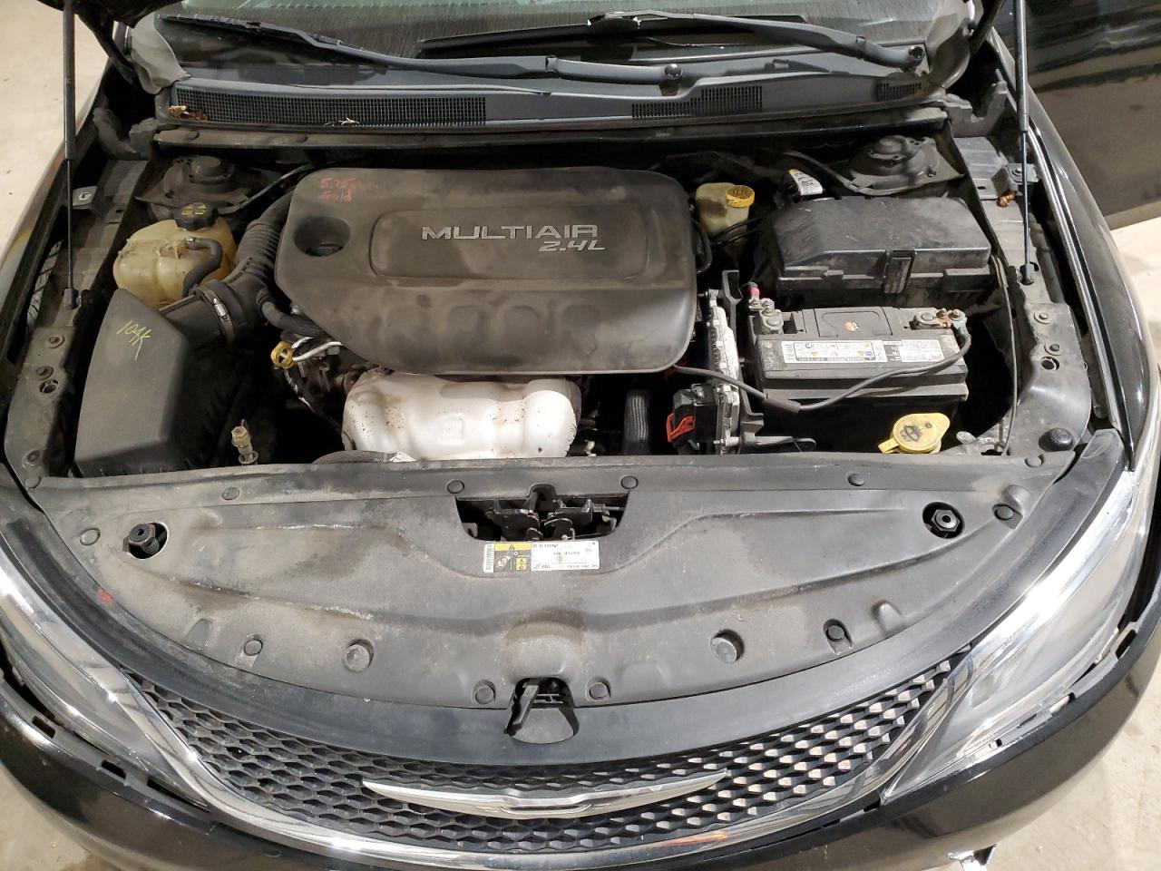 2015 Chrysler 200 - Image 11