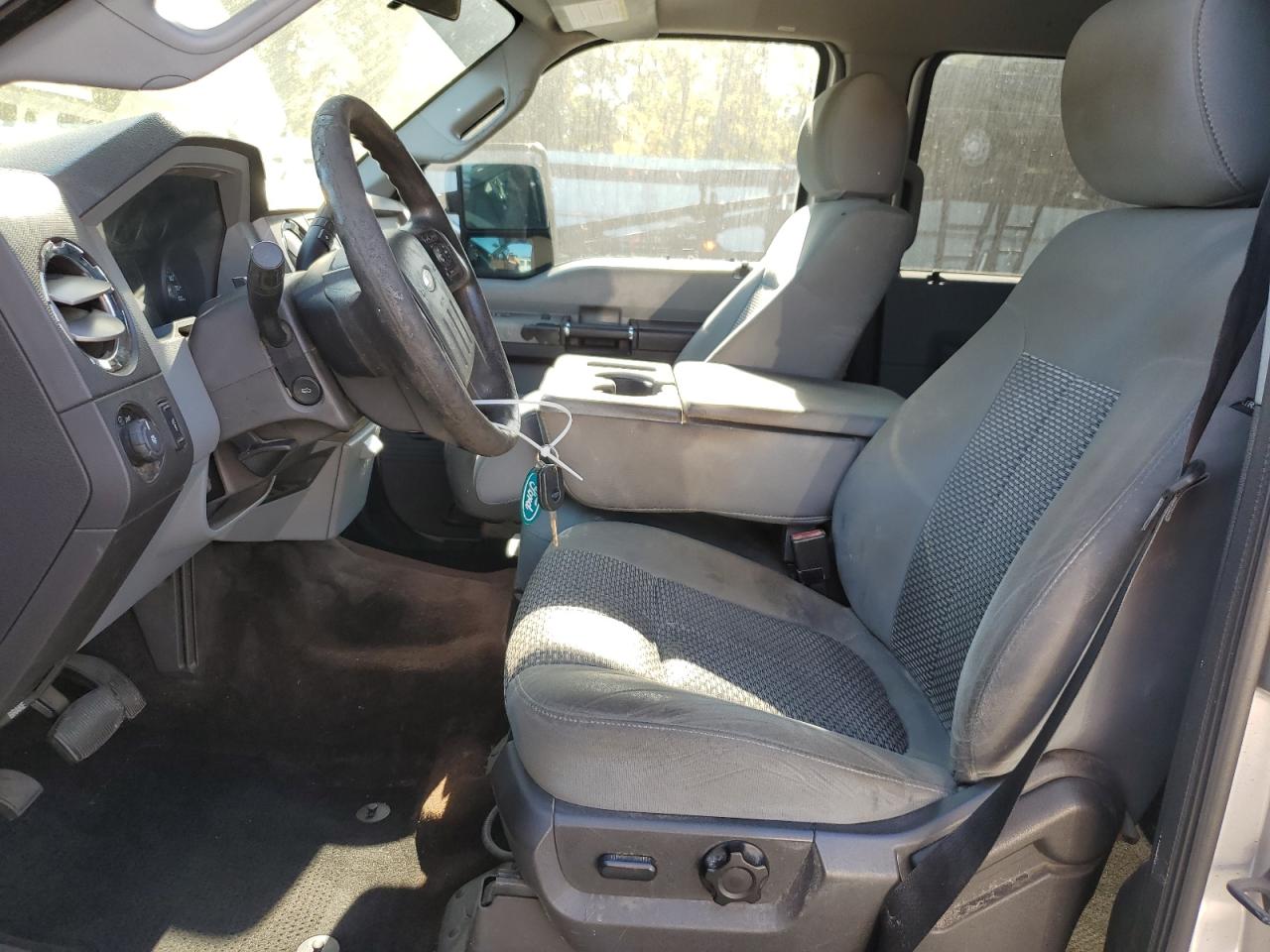 2013 Ford F250 - Image 7