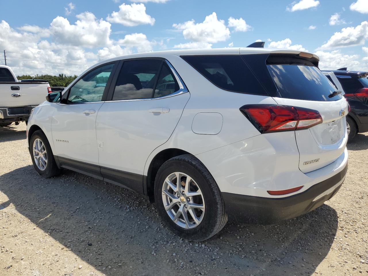 2GNAXKEV9N6107036 2022 CHEVROLET EQUINOX - Image 2