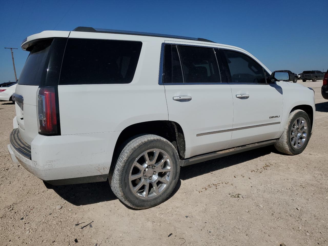 2018 GMC Yukon - Image 3