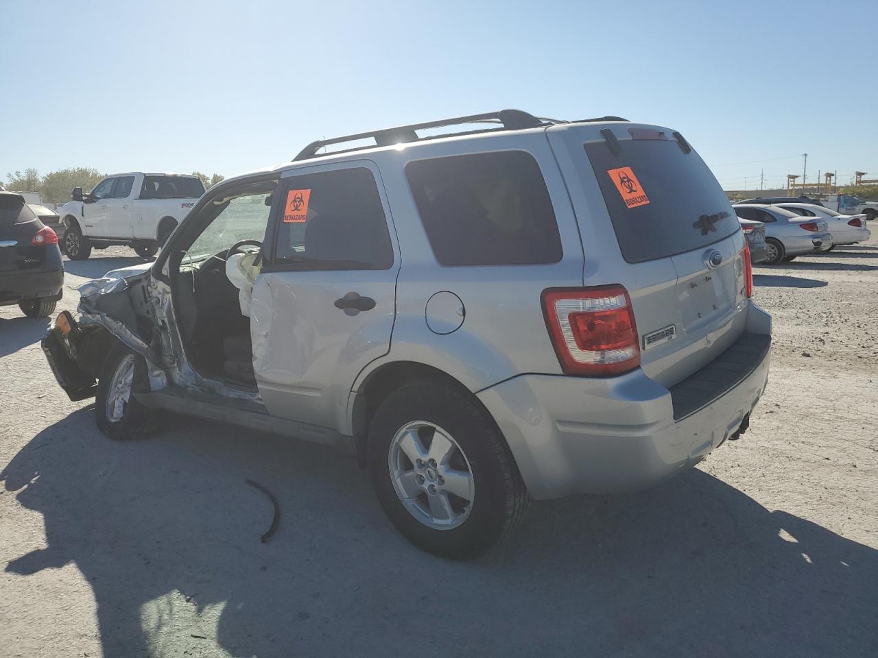 2009 Ford Escape - Image 2