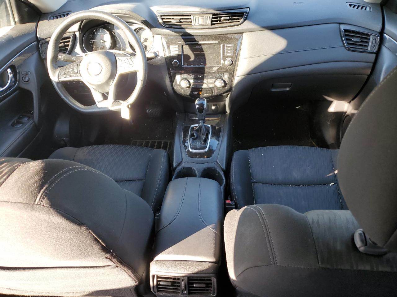 2019 Nissan Rogue - Image 8
