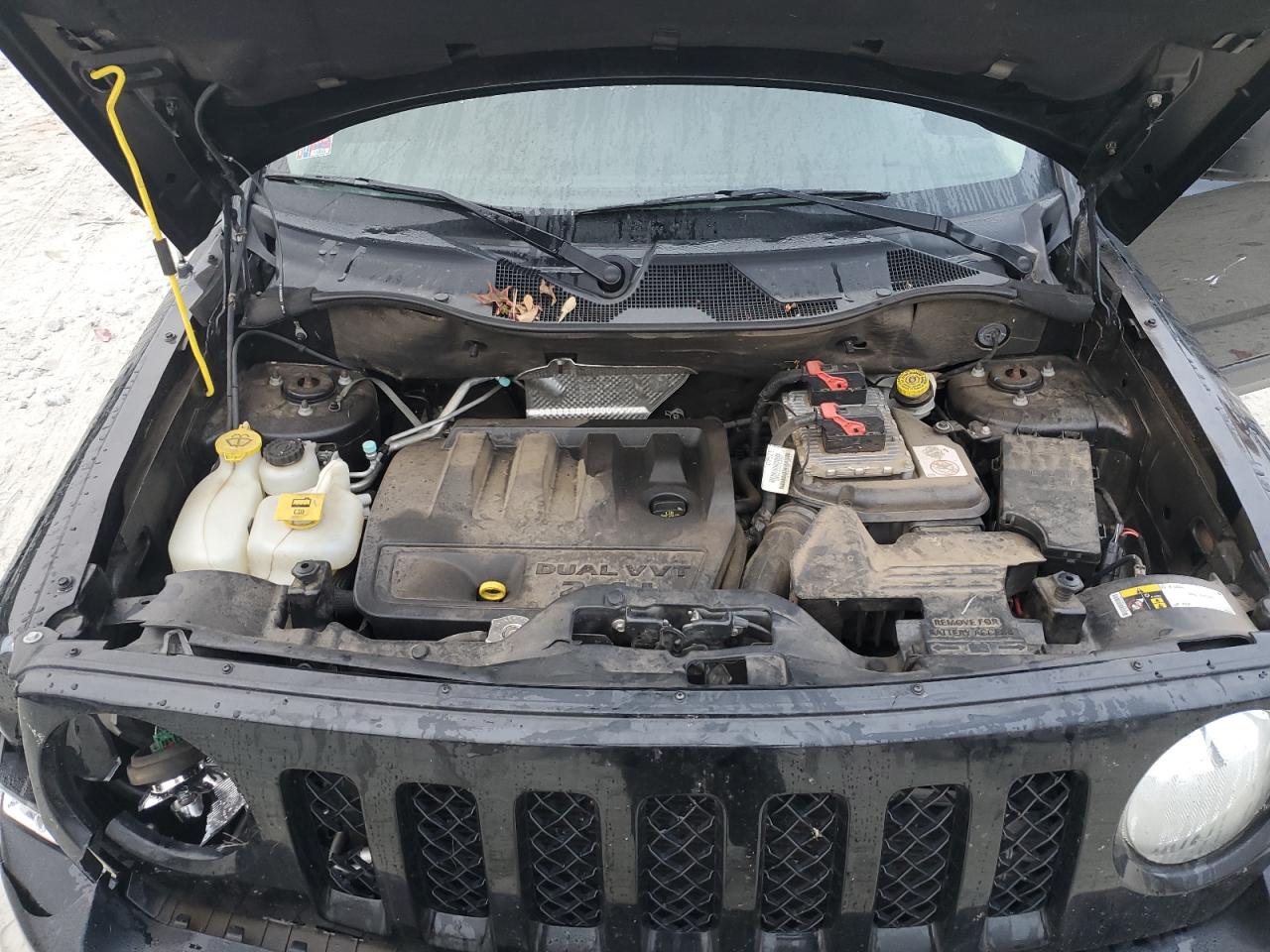 2016 Jeep Liberty (Patriot) - Image 12