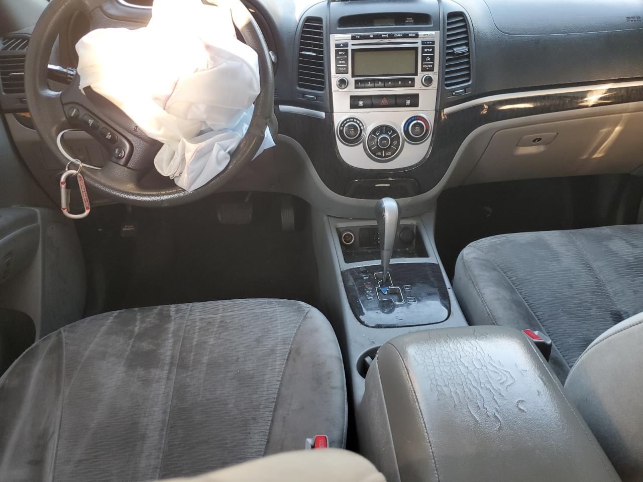 2009 Hyundai Santa Fe - Image 8
