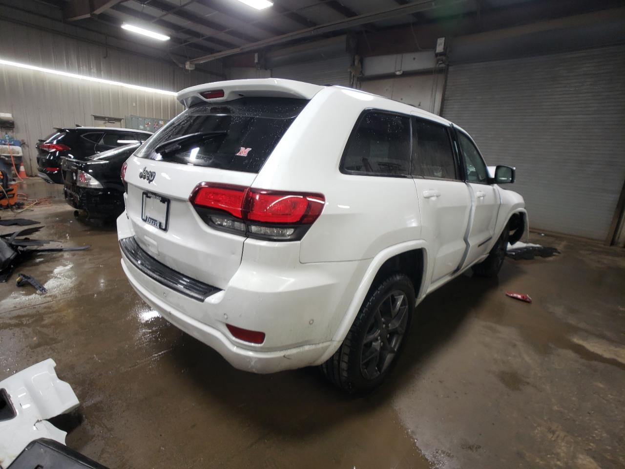 2021 Jeep Grand Cherokee - Image 3