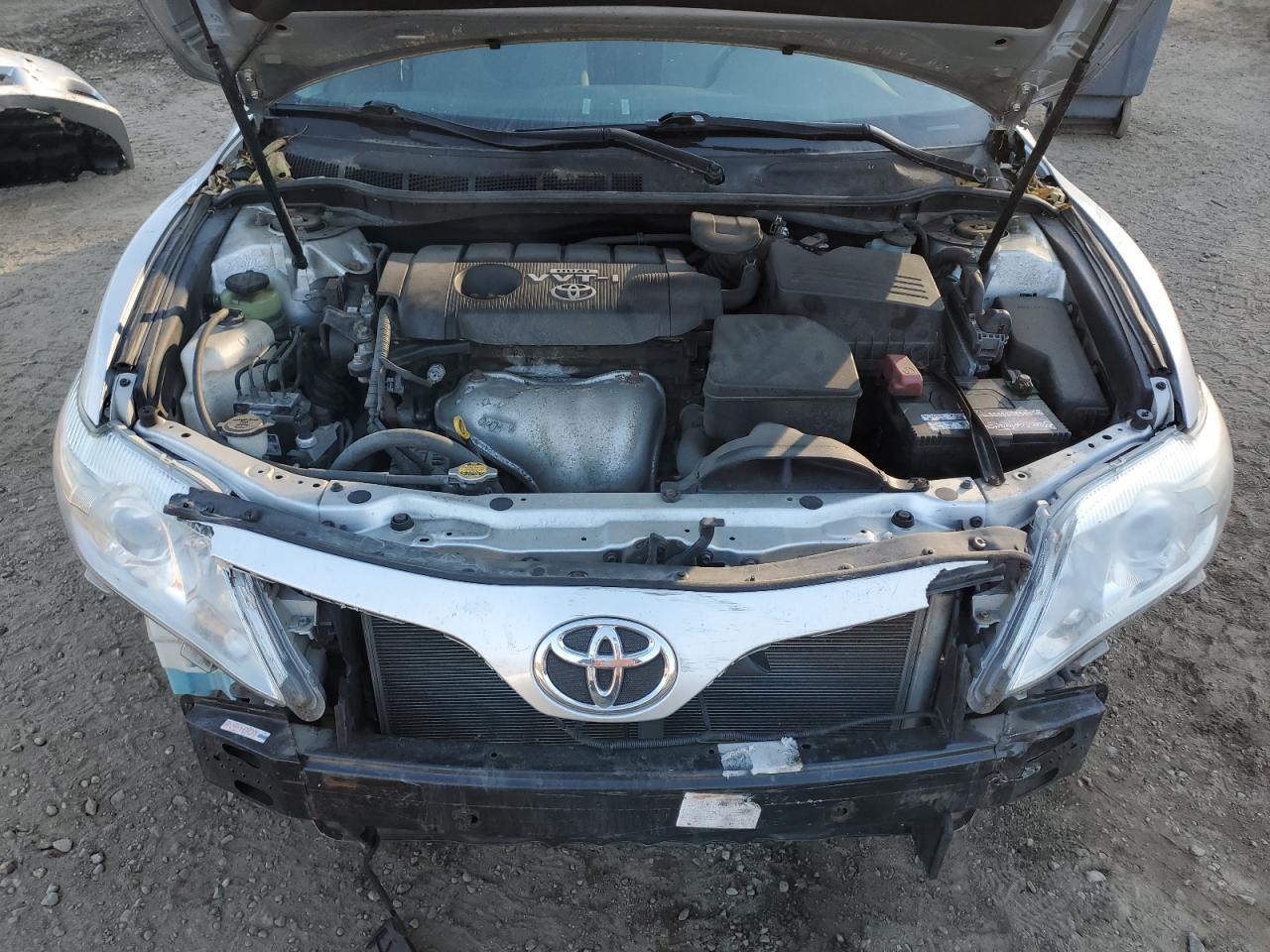 2010 Toyota Camry - Image 11