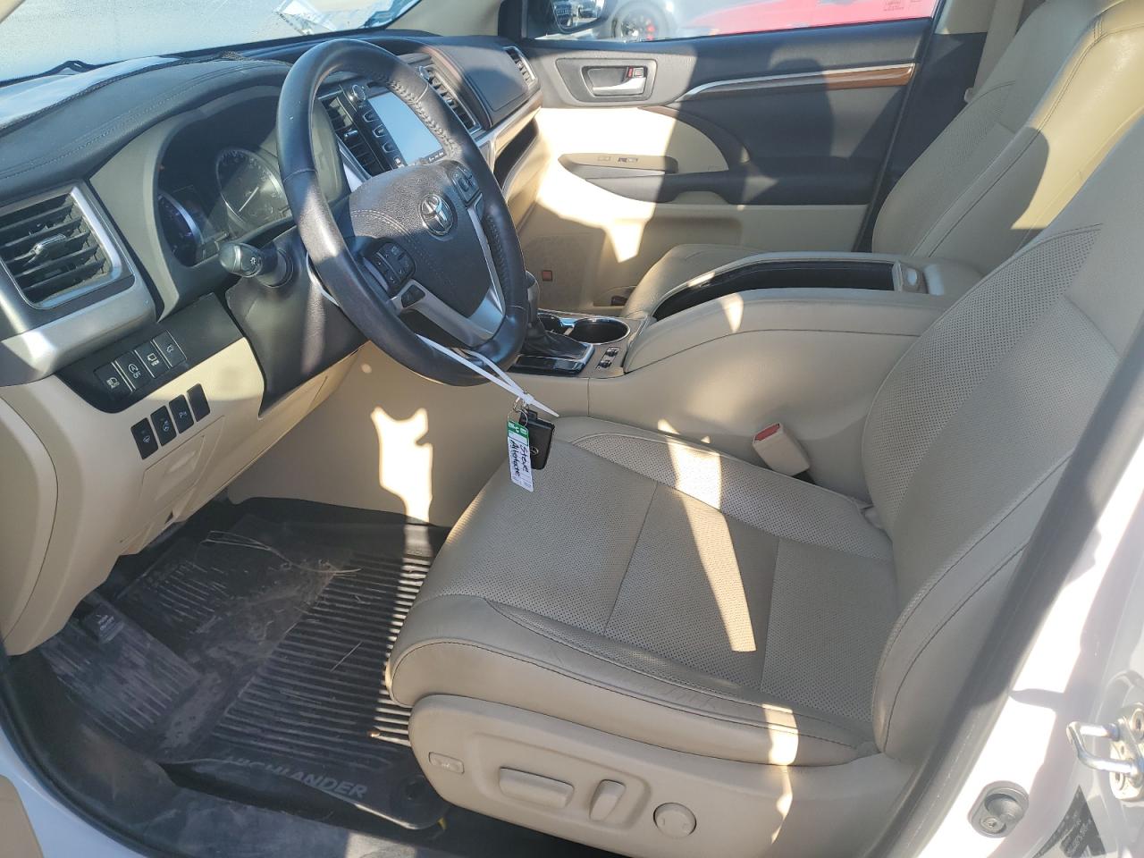 2019 Toyota Highlander - Image 7