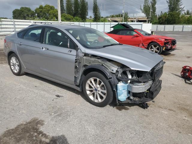 3FA6P0HD7LR122572 Ford Fusion SE 4