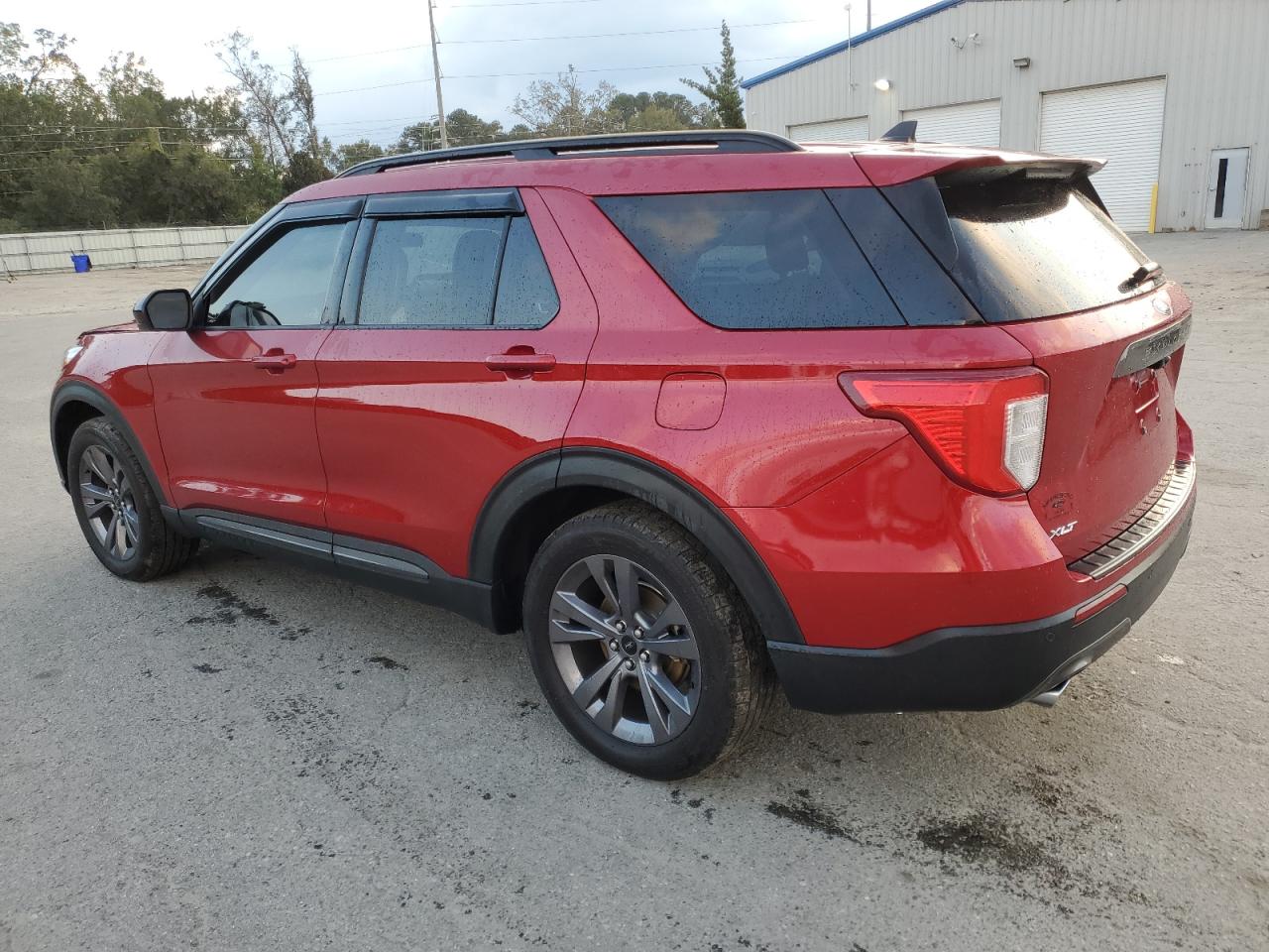 2022 Ford Explorer - Image 2