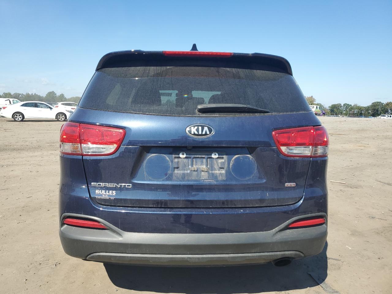 5XYPG4A35JG387697 2018 Kia Sorento Lx