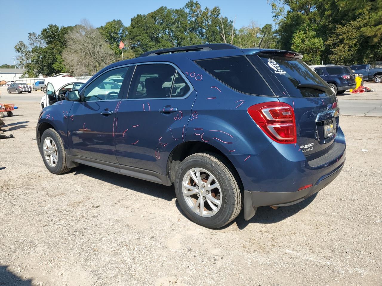 2GNALCEK2H6236067 2017 CHEVROLET EQUINOX - Image 2