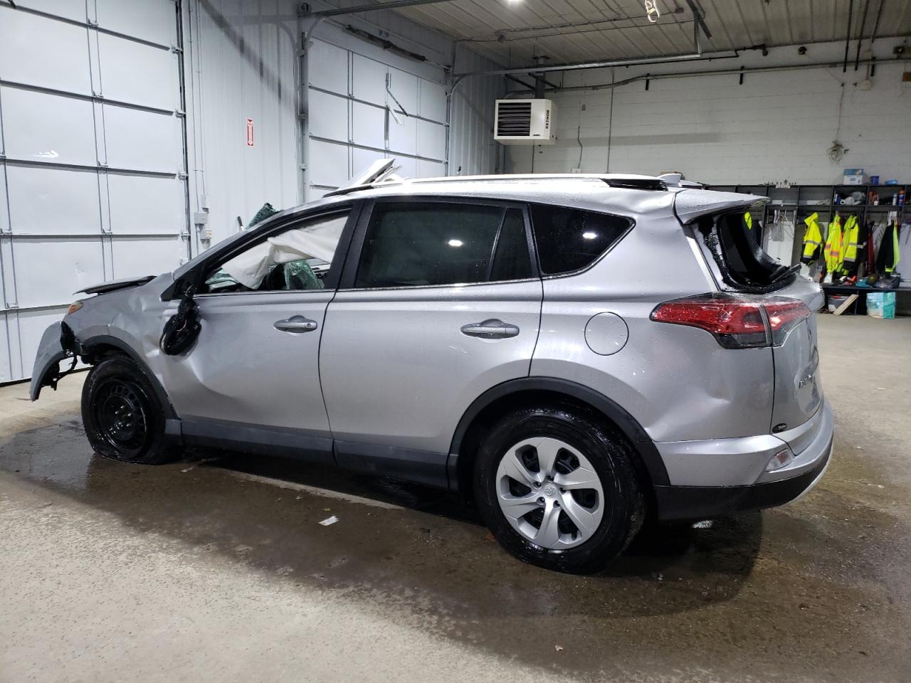 2016 Toyota RAV 4 - Image 2