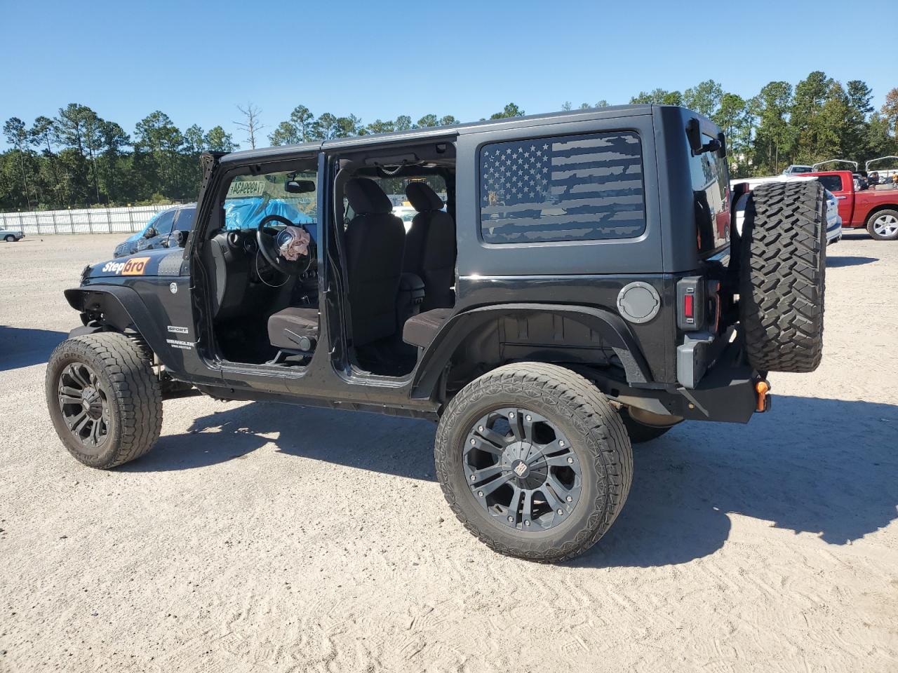 2014 Jeep Wrangler Unlimited Sport VIN: 1C4BJWDGXEL261156 Lot: 74999434