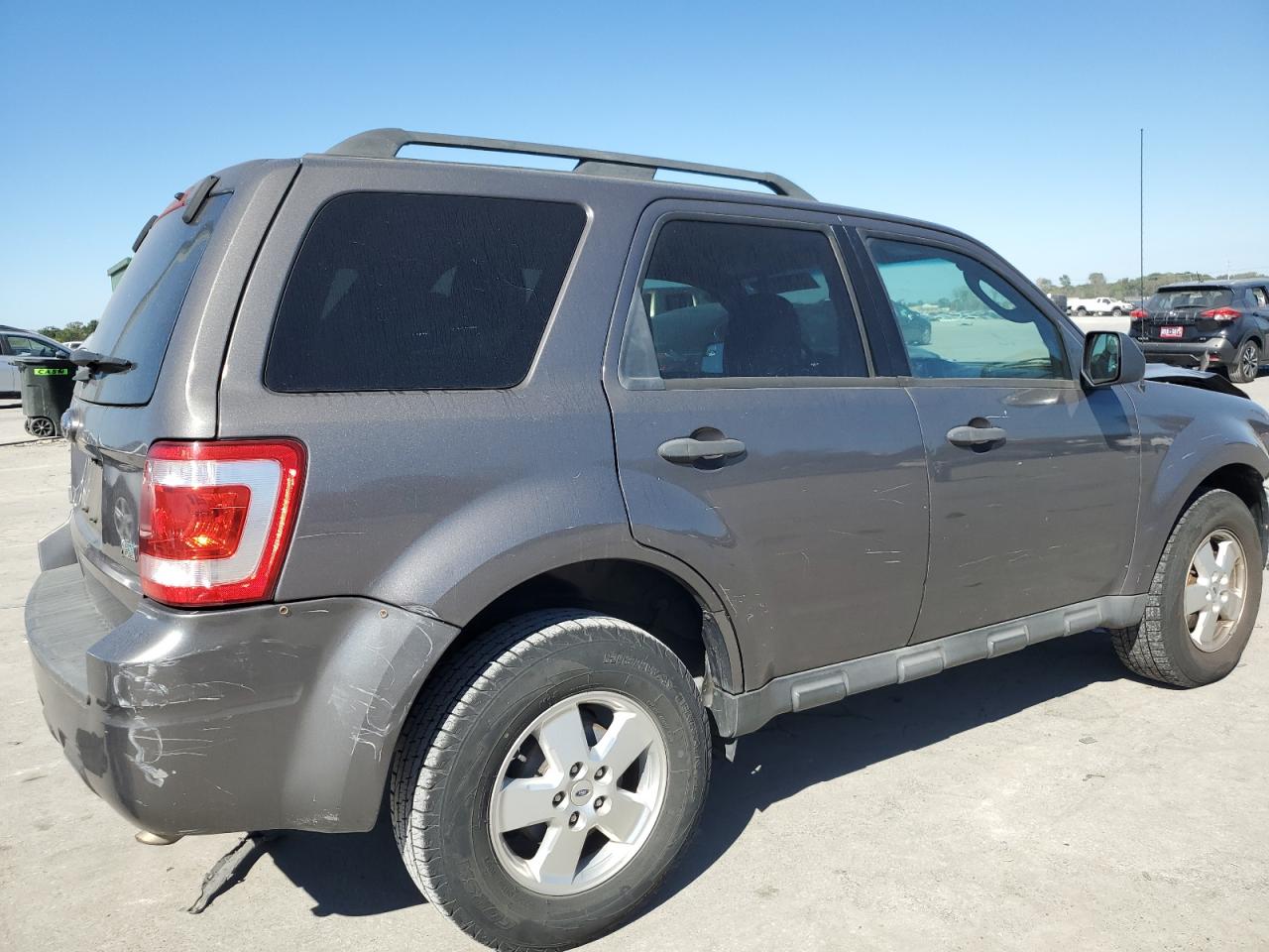 2011 Ford Escape - Image 3