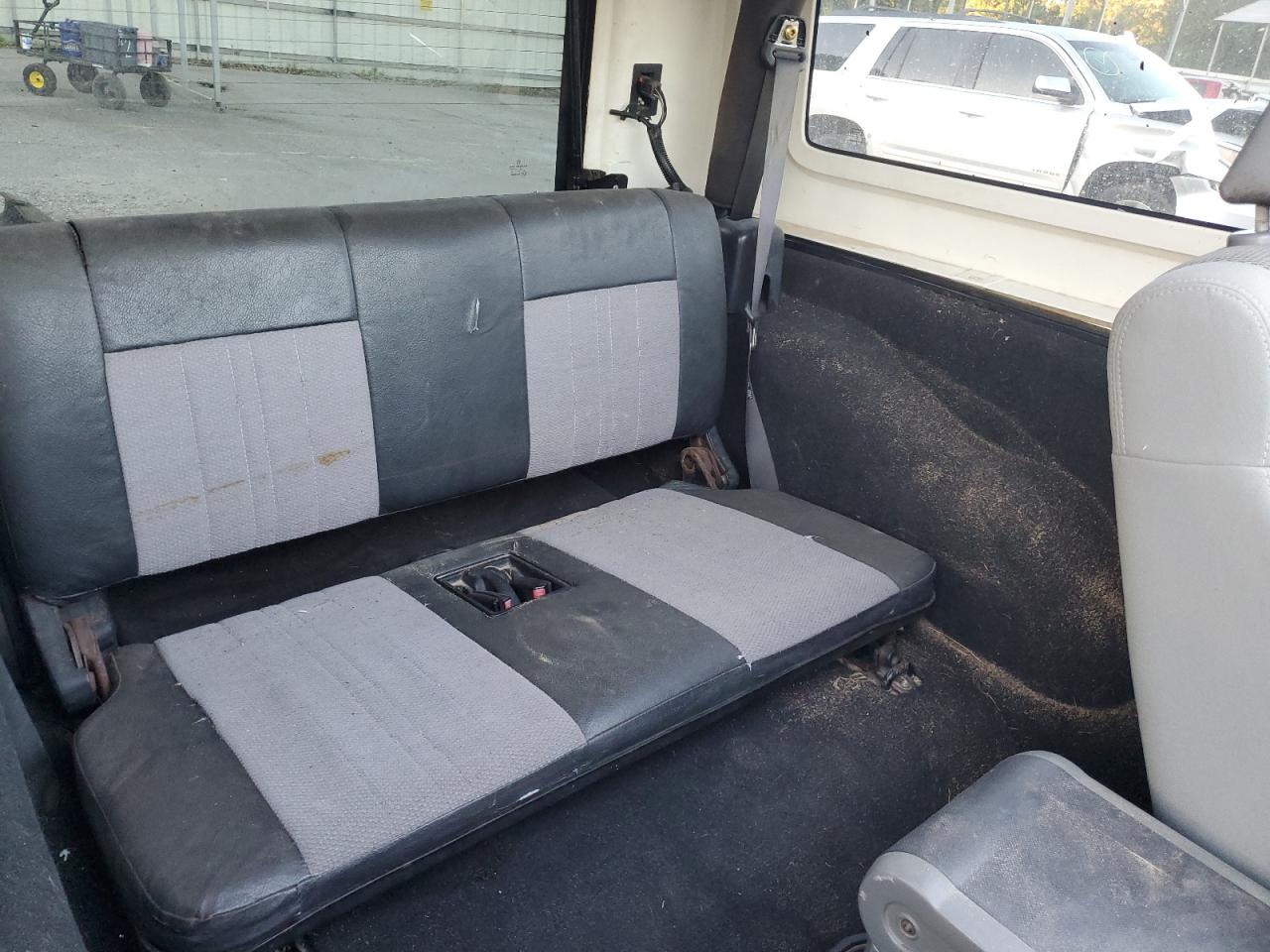 2007 Jeep Wrangler - Image 11