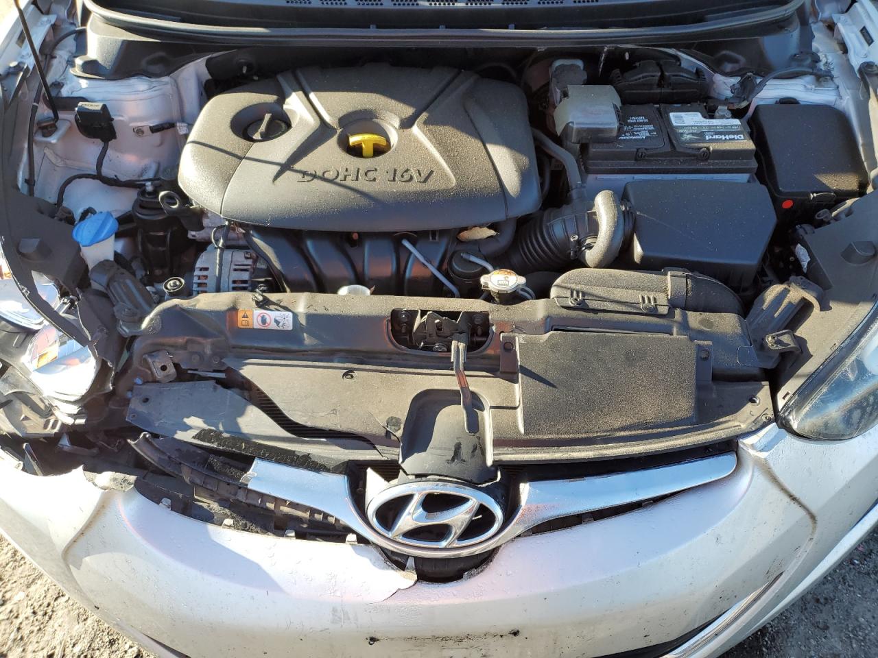 2016 Hyundai Elantra - Image 11