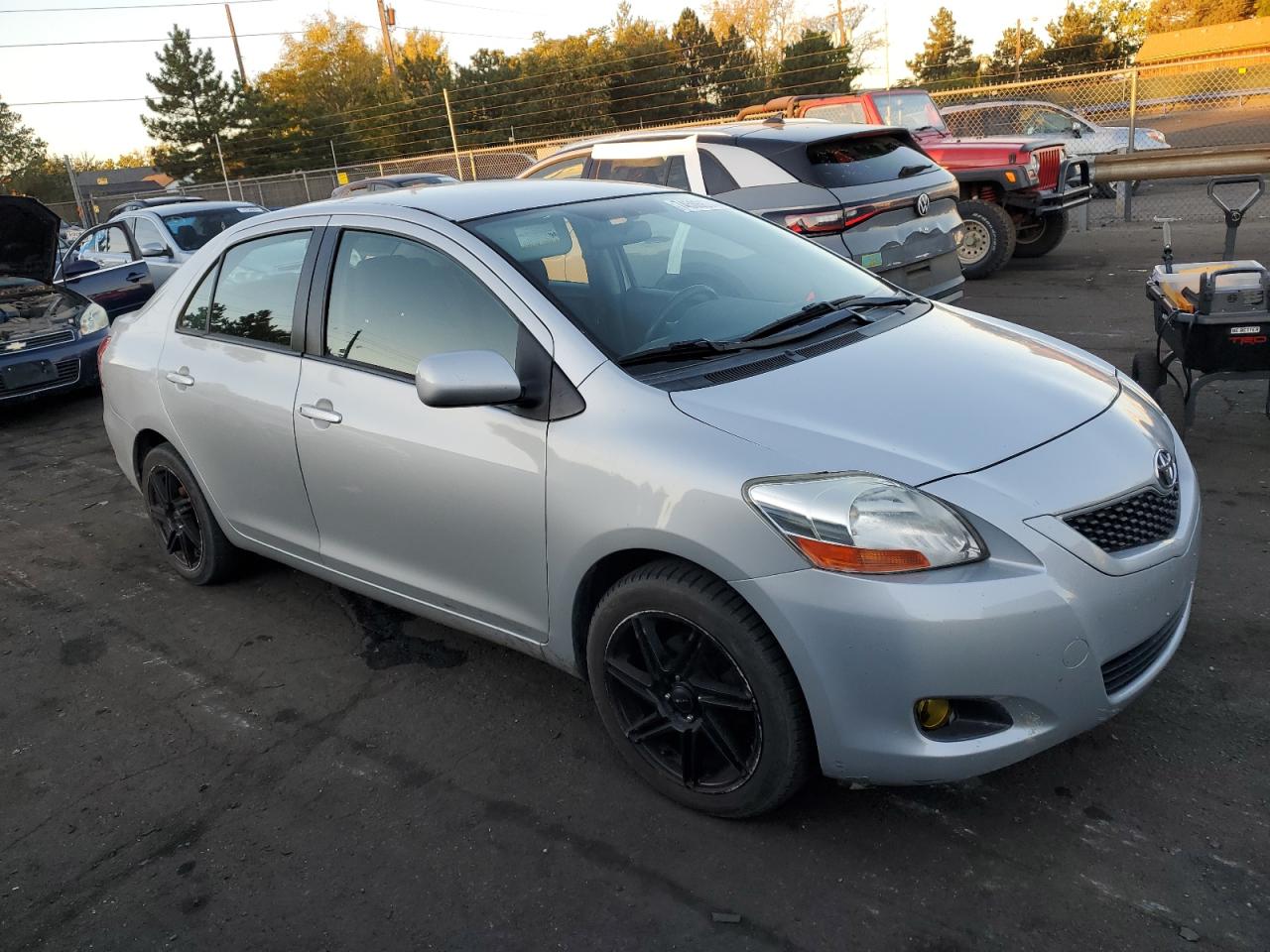 2010 Toyota Yaris - Image 4