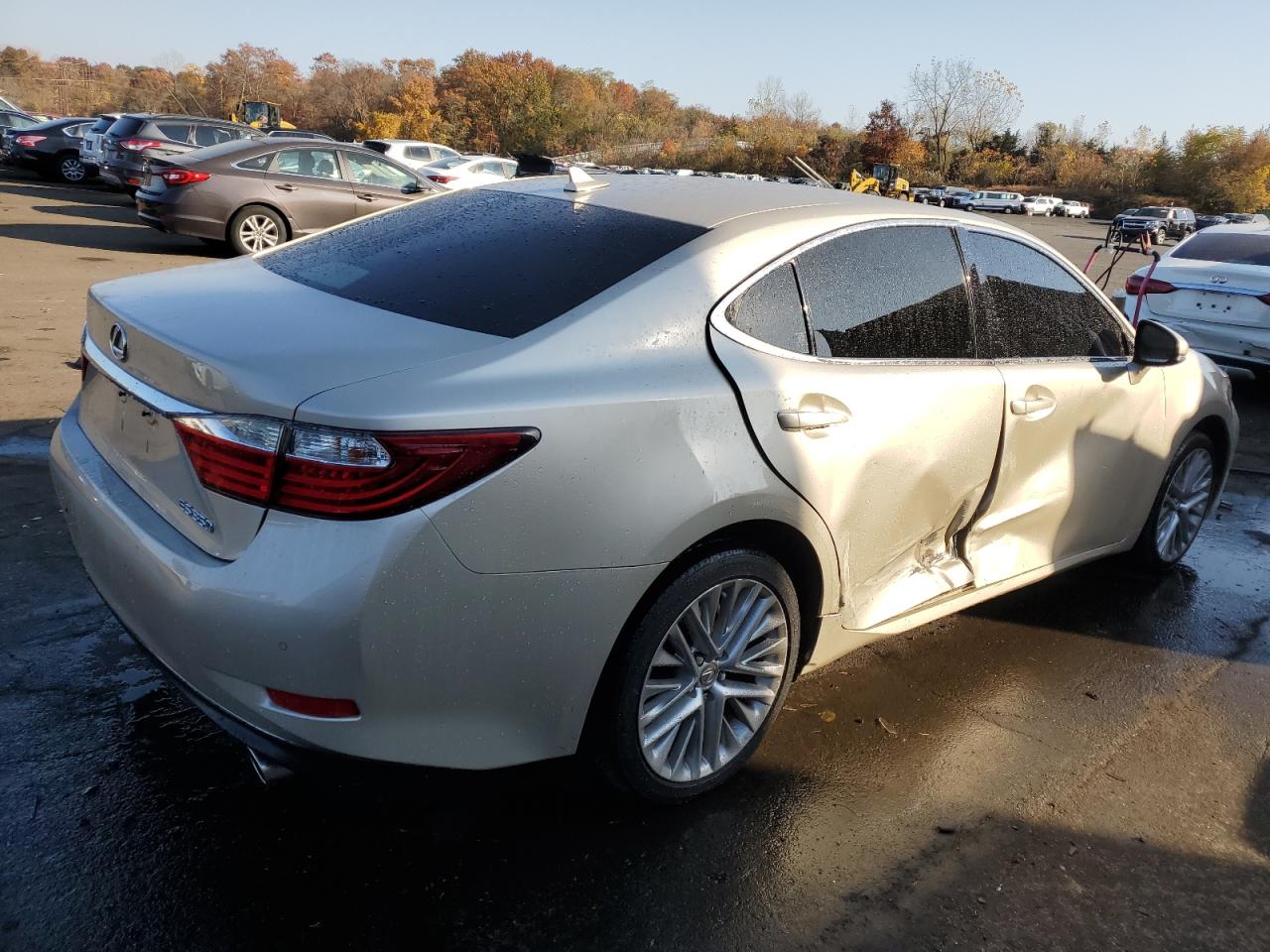 2013 Lexus ES - Image 3