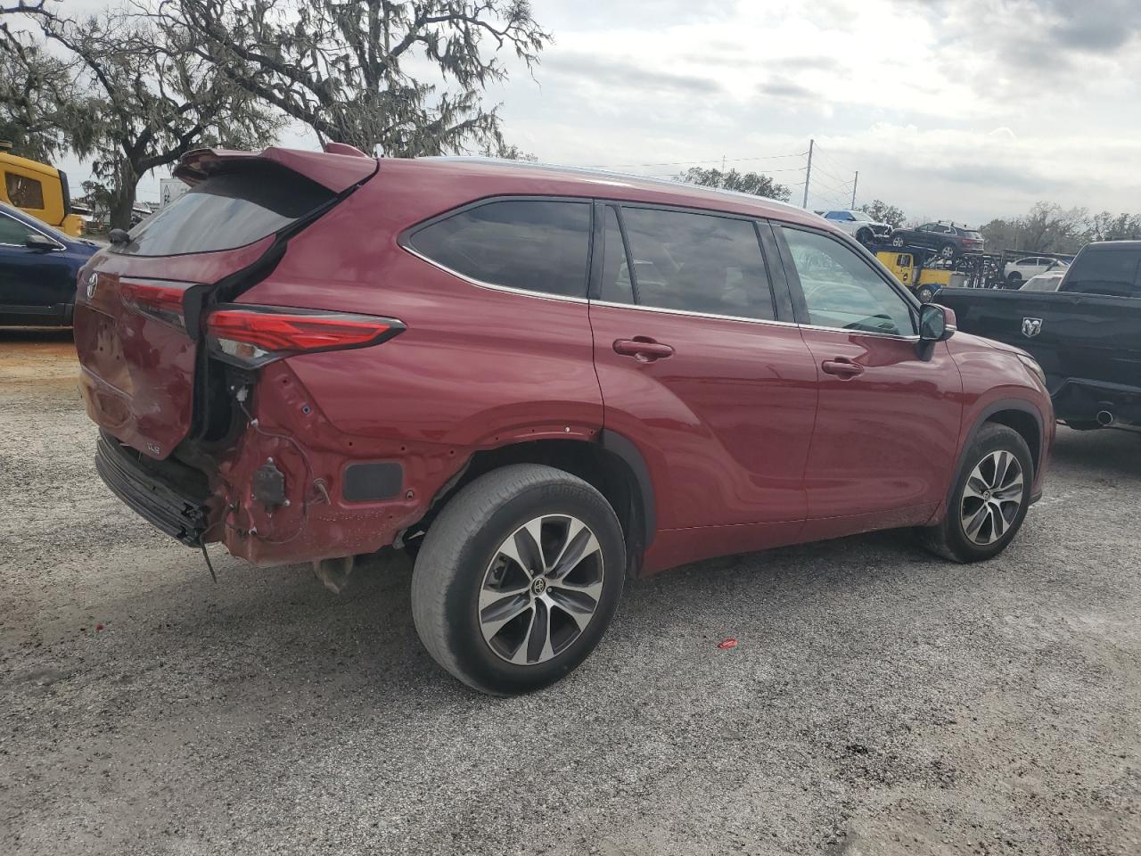 2020 Toyota Highlander - Image 3