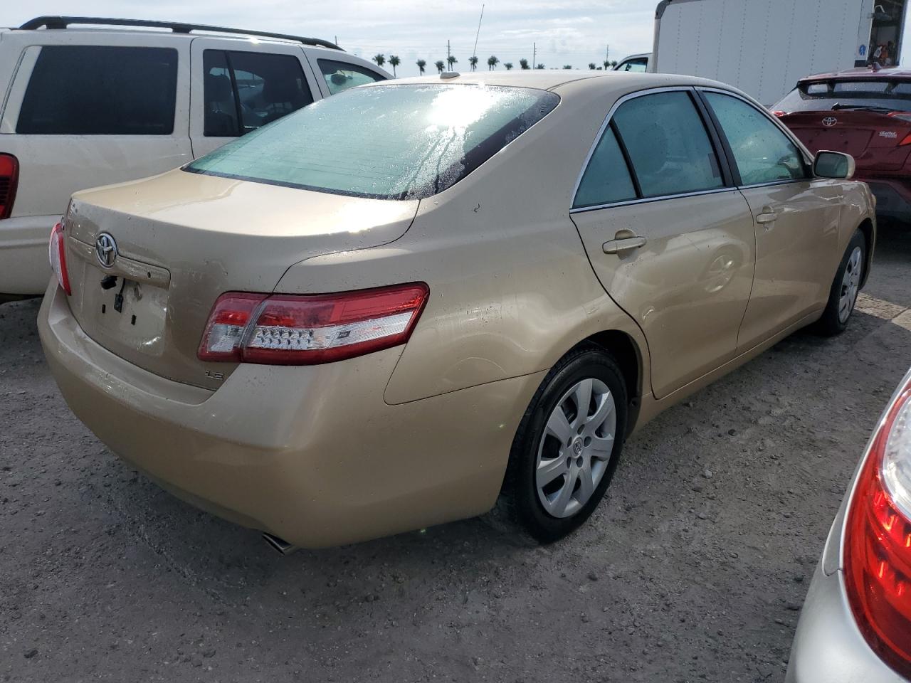 2010 Toyota Camry - Image 3