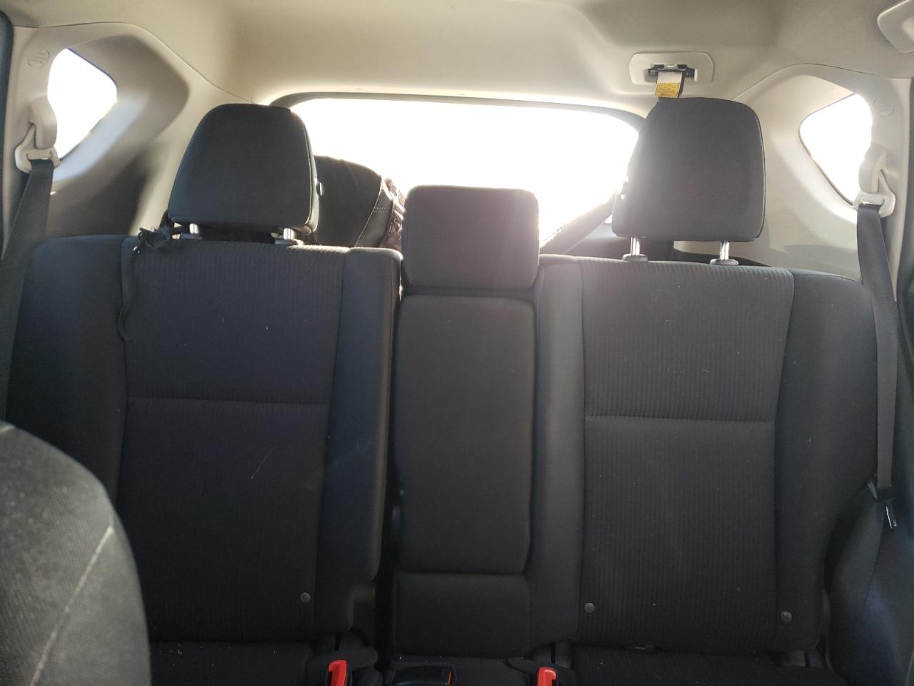 2015 Toyota RAV 4 - Image 10