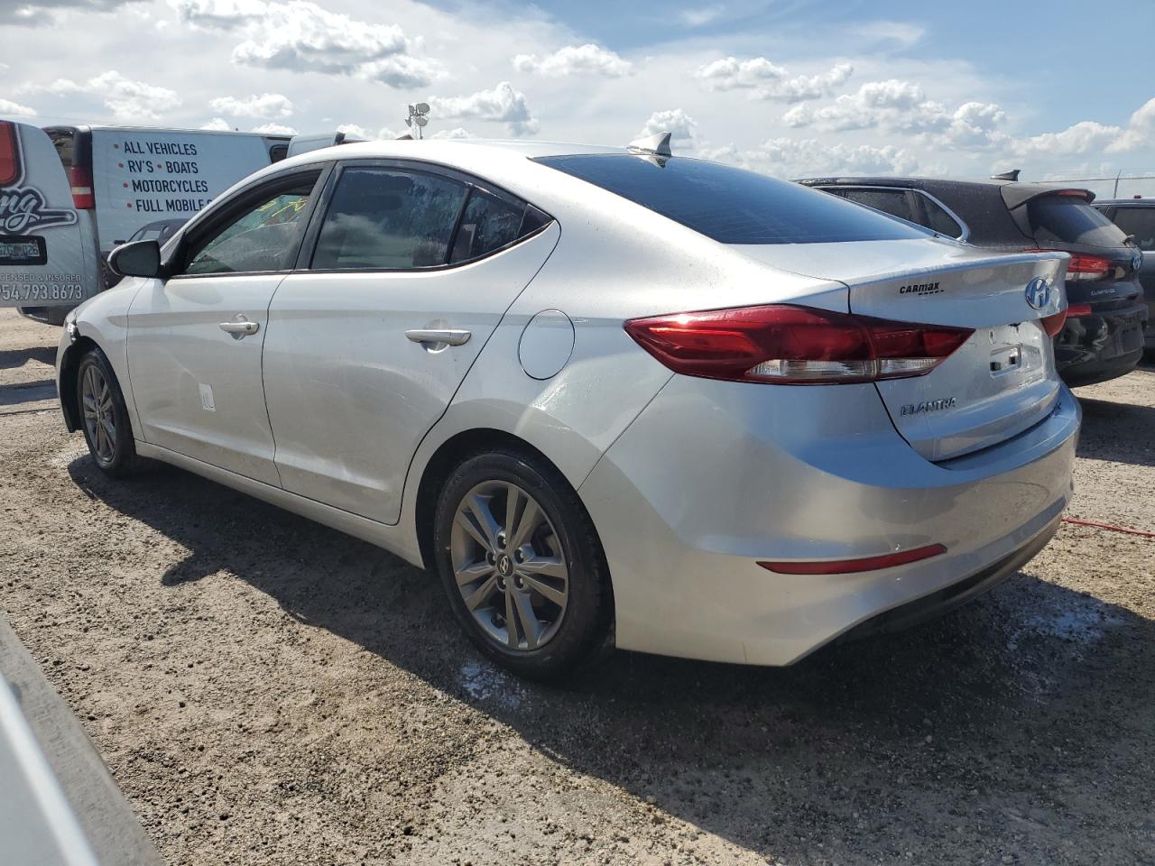 2018 Hyundai Elantra - Image 2