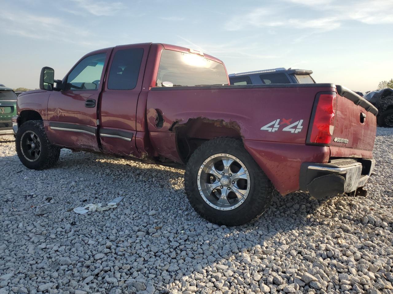 2006 Chevrolet Silverado - Image 2