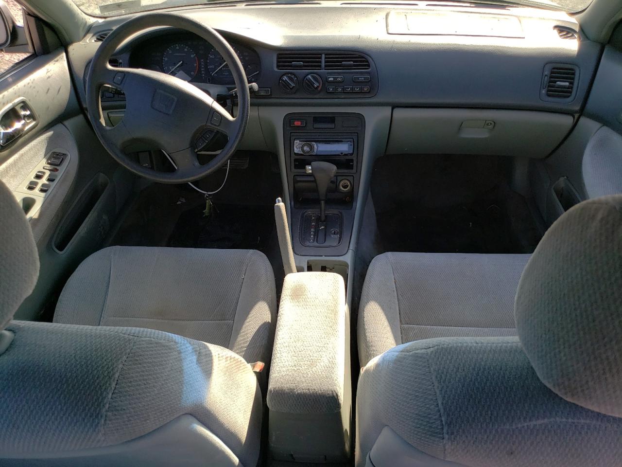 1996 Honda Accord Lx VIN: 1HGCD5639TA084951 Lot: 75003174