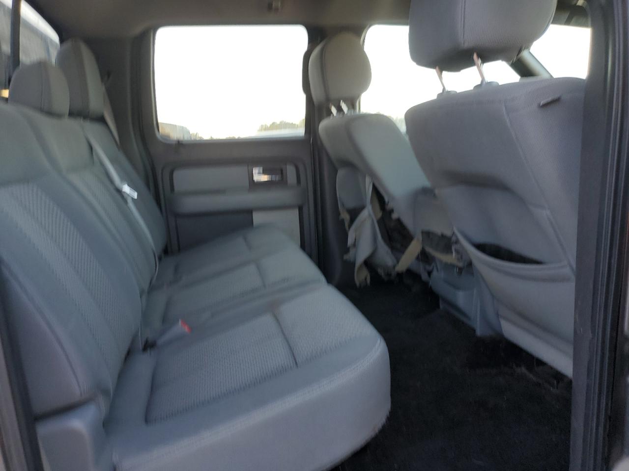 2014 Ford F-150 - Image 10