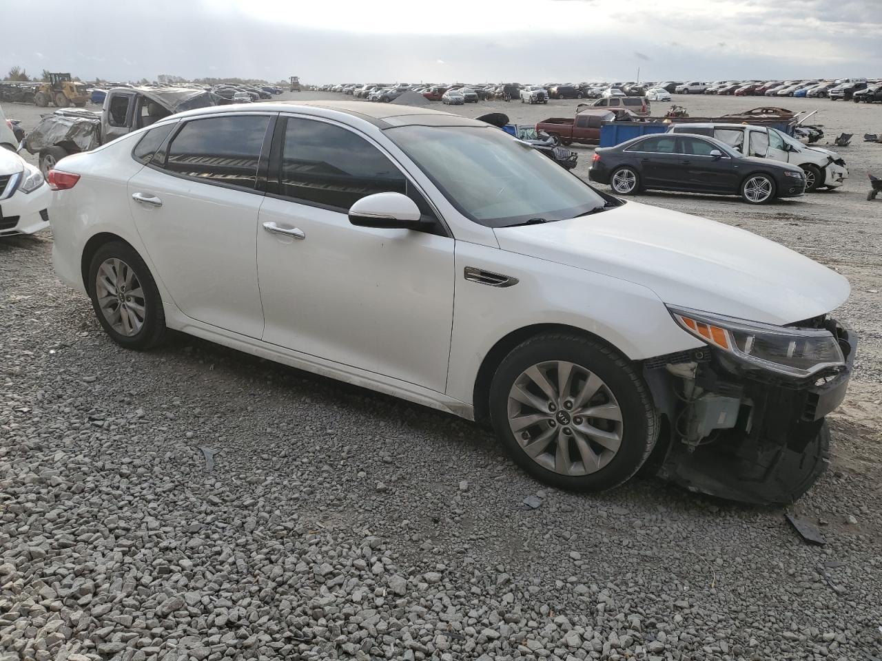 2016 Kia Optima - Image 4