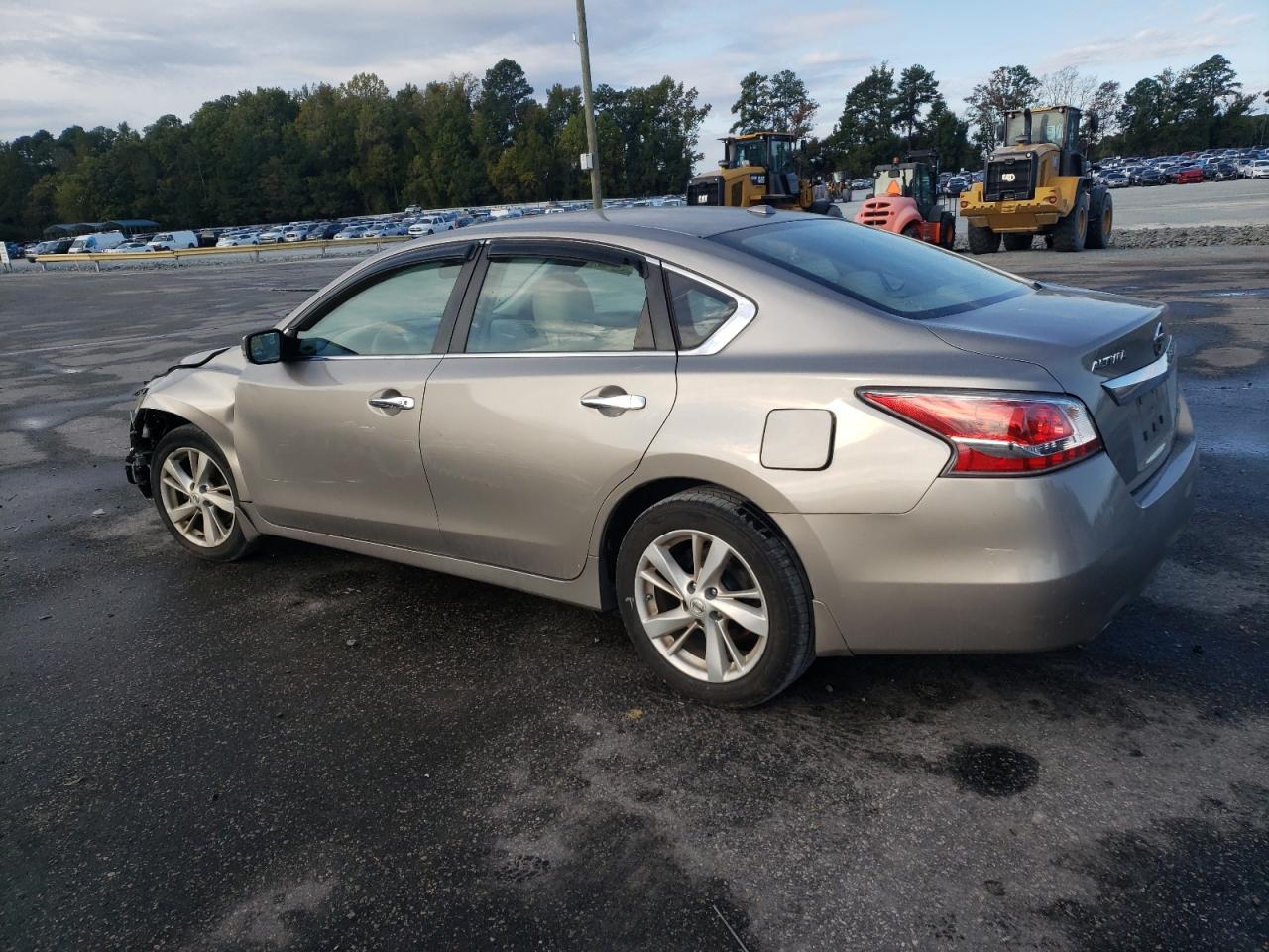 2014 Nissan Altima - Image 2