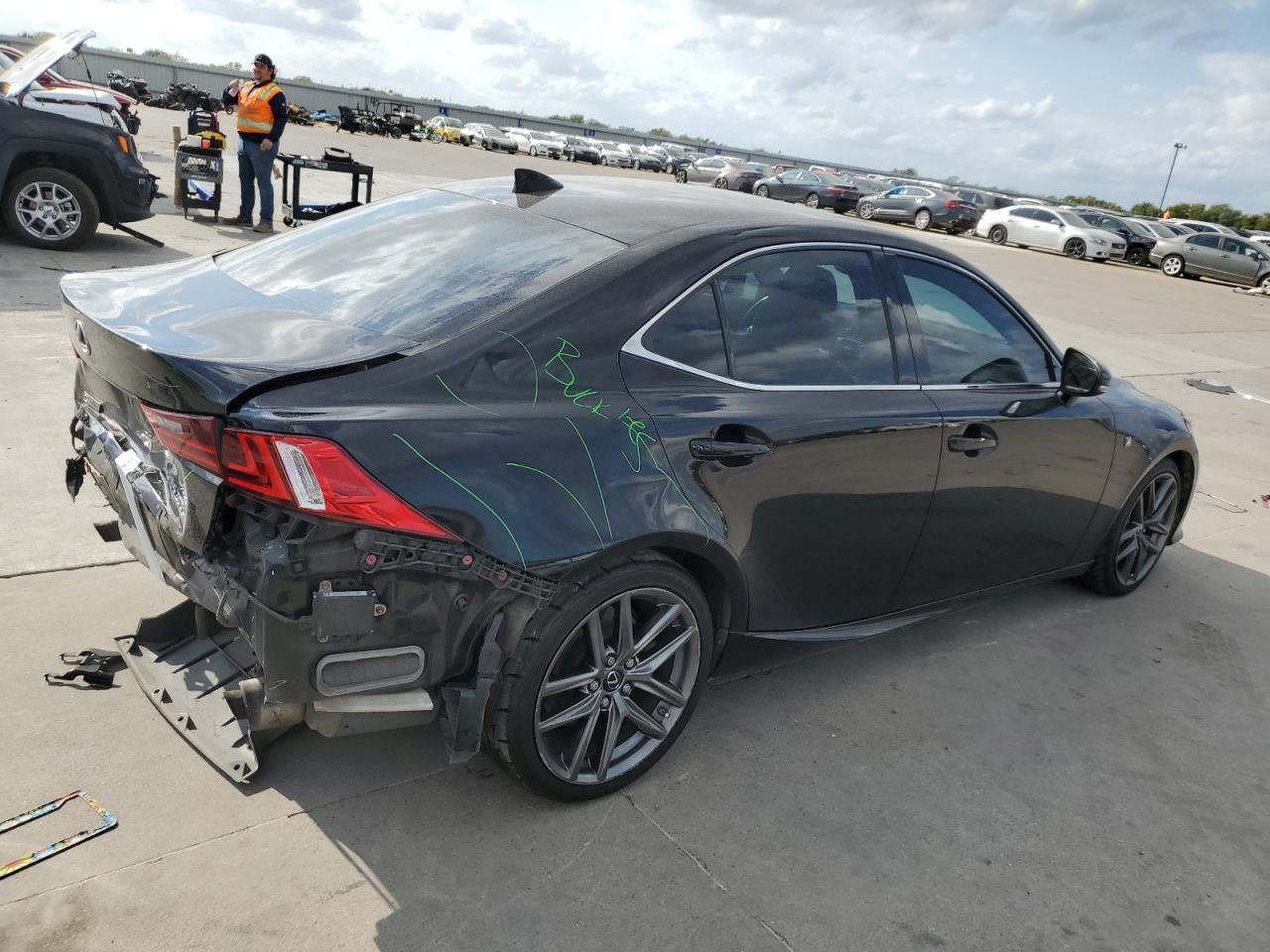 2016 Lexus IS - Image 3