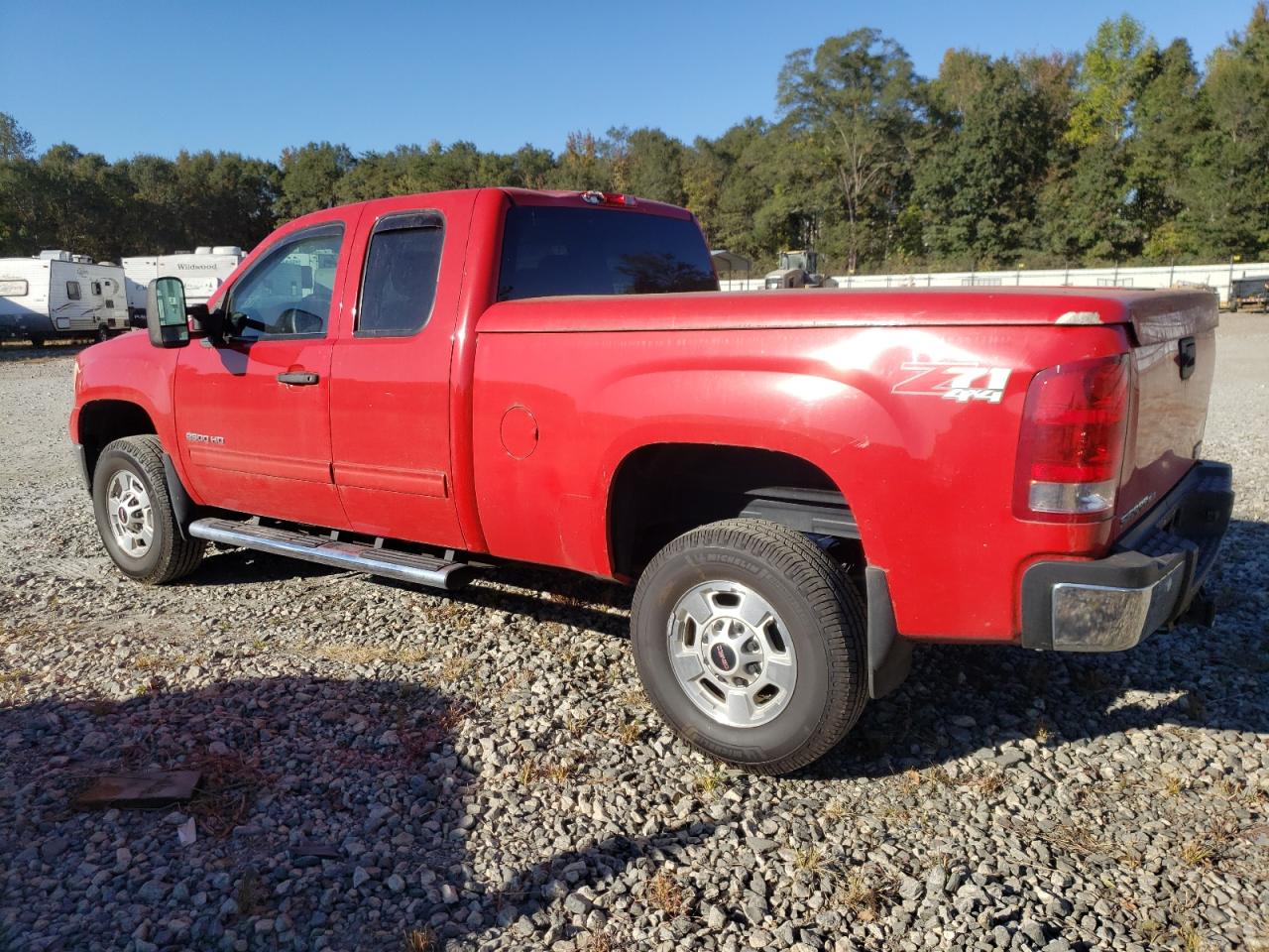 2011 GMC Sierra - Image 2