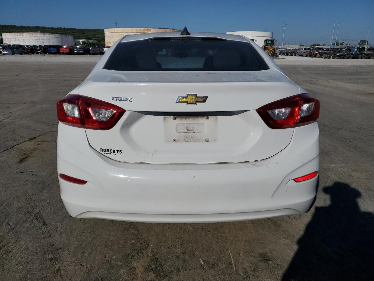 2018 Chevrolet Cruze Ls VIN: 1G1BC5SM4J7145718 Lot: 74122454