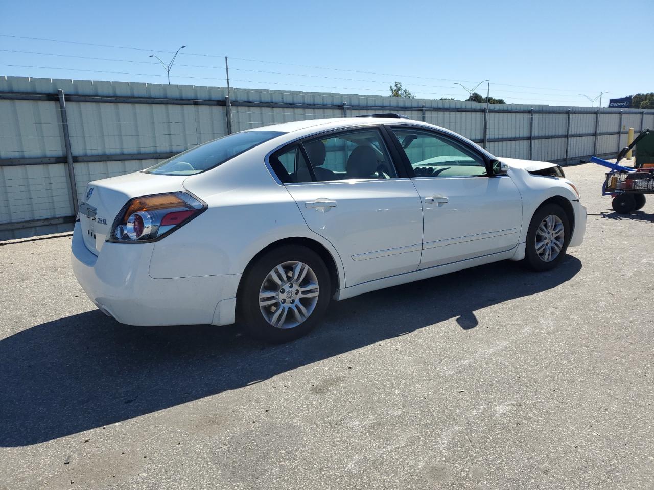 2012 Nissan Altima - Image 3